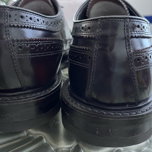 Florsheim Dark Burgundy Wingtip Brogue Derby Men's Dress shoes Lace Up Size 10D Florsheim Dark Burgundy Wingtip Brogue Derby Men's Dress shoes Lace Up Size 10D